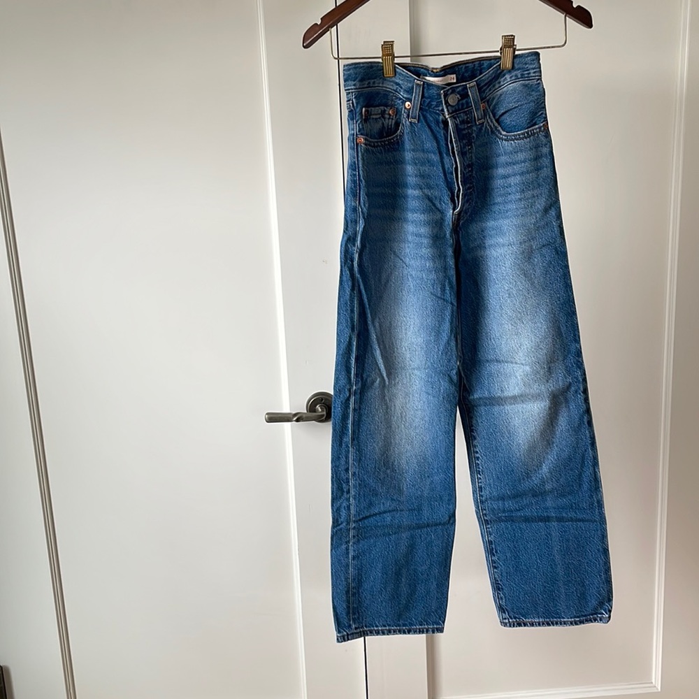 Levi’s rib cage straight jeans